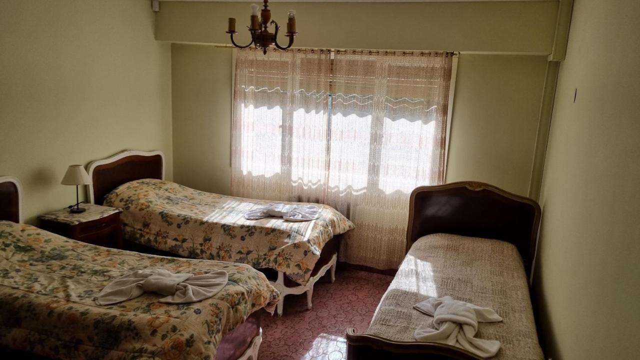 Apartahotel De Rosas