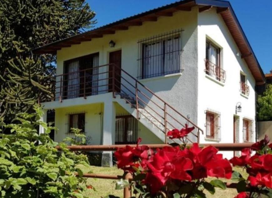 De Rosas Apartahotel